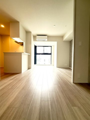コンフォリア・リヴ本町WEST Qの居間写真