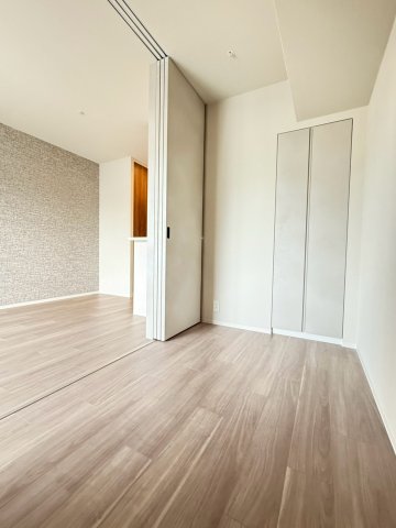 コンフォリア・リヴ本町WEST Qの居間写真