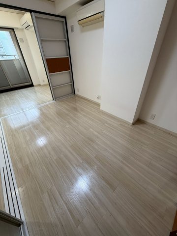 CITY SPIRE桜川IIの居間写真