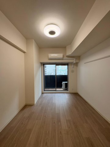ララプレイス大阪福島プレッソの居間写真