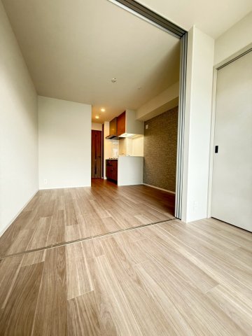 コンフォリア・リヴ本町WEST Qの居間写真