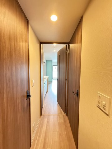 コンフォリア・リヴ本町WEST Qの内装写真