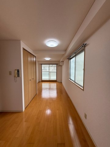 フラット・花の居間写真
