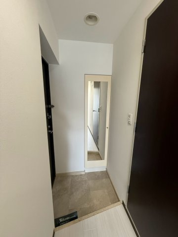 フェルザ今宮戎の玄関写真