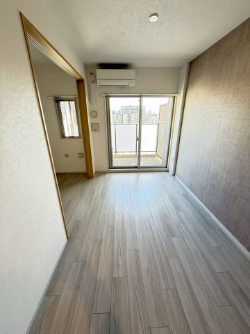 LUMINOUS三国本町の居間写真