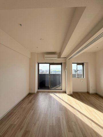 プレサンスOSAKA DOMECITY ワンダーの居間写真