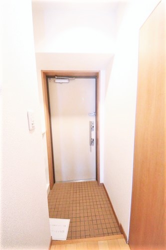 エクセレント高津の玄関写真