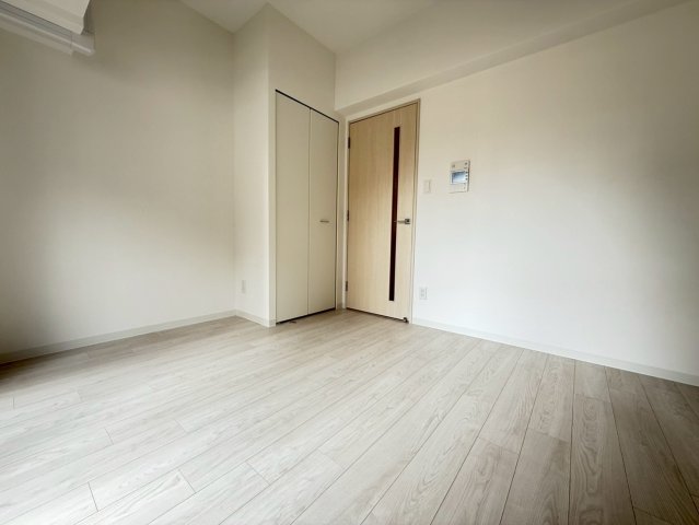ソルテラスNAMBAサウスフィールの居間写真