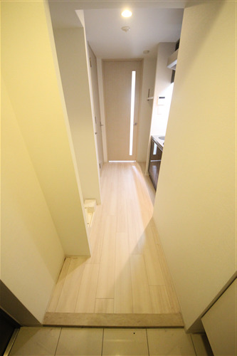 コンフォリア心斎橋EASTの玄関写真