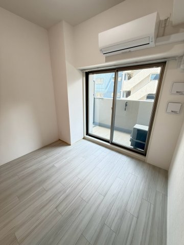 エスリード大阪セレスティアの居間写真