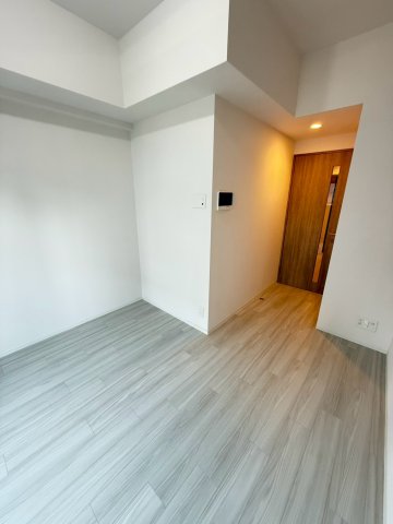 エスリード大阪セレスティアの居間写真