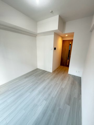 エスリード大阪セレスティアの居間写真