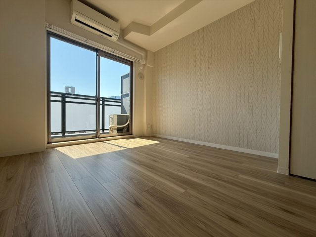 プレサンス梅田東グラッドの居間写真