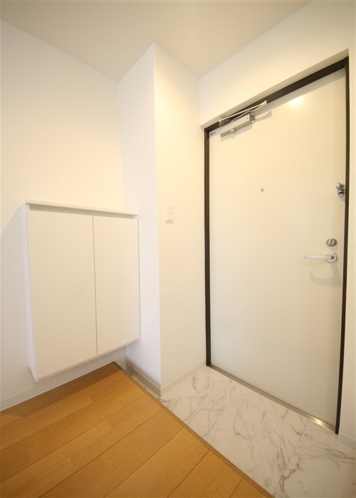 FLレジデンス心斎首府の居間写真