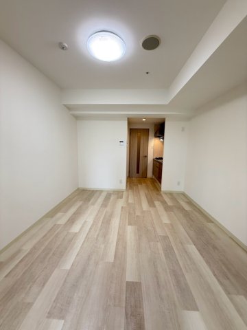 アートレジデンス梅田北Iの居間写真