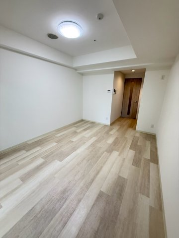 アートレジデンス梅田北Iの居間写真