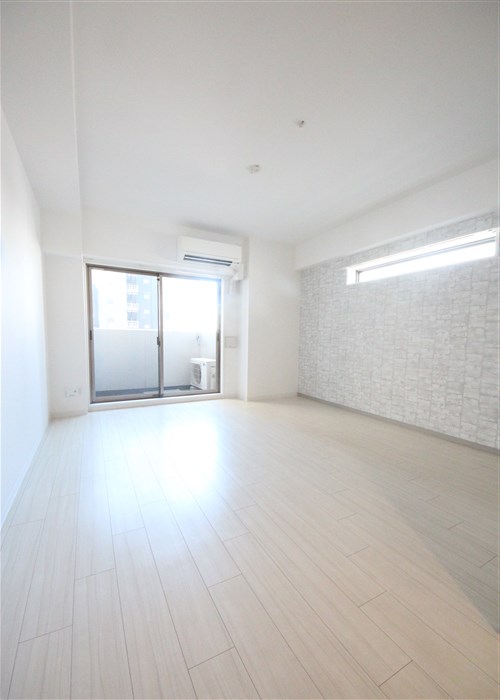 ラ・フォルム本町WESTの居間写真