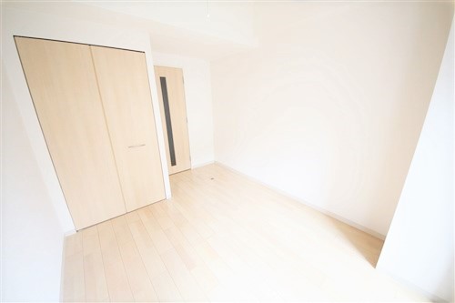 エステムプラザ難波WESTIIプレディアの居間写真