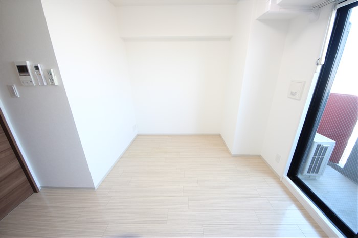 グランパシフィック十三元今里の居間写真