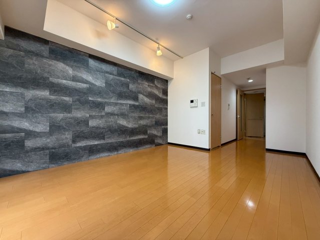PHOENIX難波EASTの居間写真