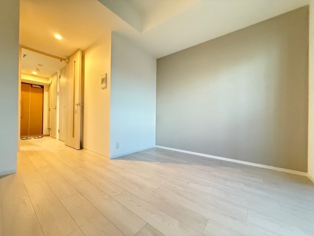 ワールドアイ難波CityGateの居間写真