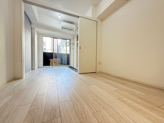 セレニテ難波ミラク参番館の居間写真
