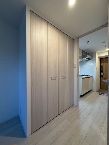ワールドアイ難波City Gateの居間写真