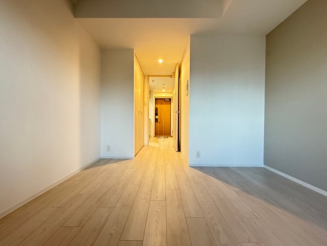 ワールドアイ難波City Gateの居間写真