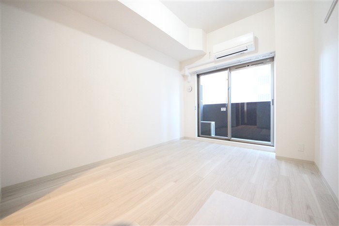 ファステート難波グランプリの居間写真