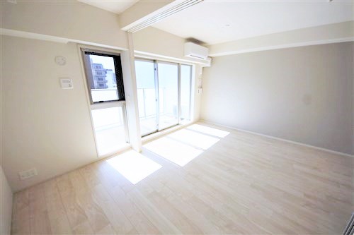 OPUS RESIDENCE SHINSAIBASHI SOUTHの内装写真