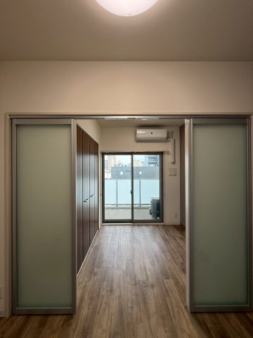 Dimora難波の居間写真