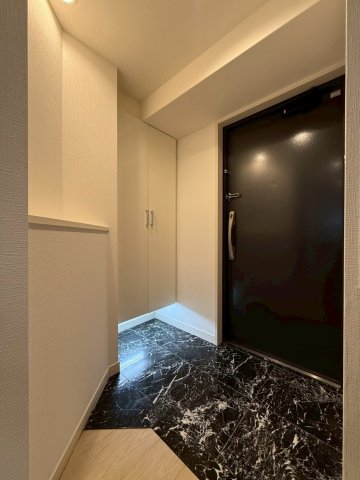 カスタリア堺筋本町の玄関写真