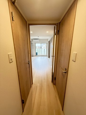 ArtizA瓦屋町IIの玄関写真