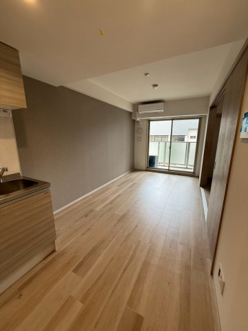 ArtizA瓦屋町IIの居間写真