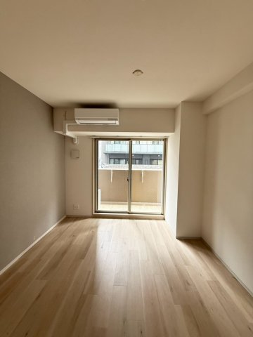 ArtizA瓦屋町IIの居間写真