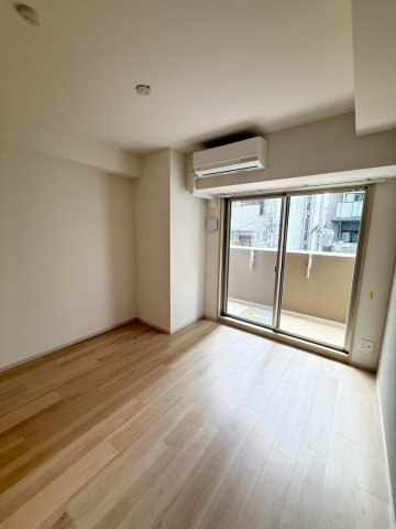 ArtizA瓦屋町IIの居間写真