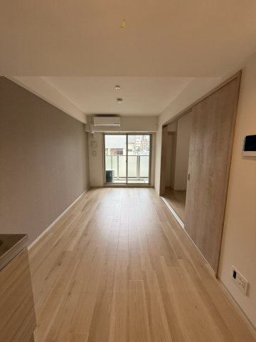 ArtizA瓦屋町IIの居間写真