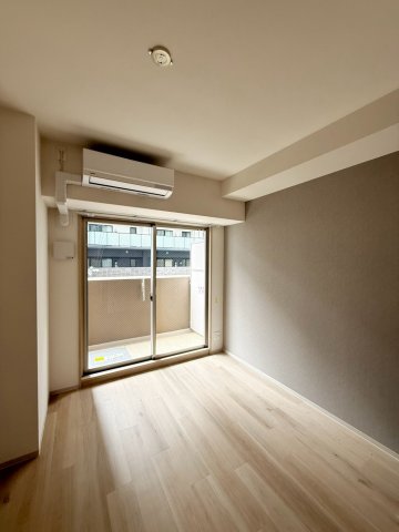 ArtizA瓦屋町IIの居間写真