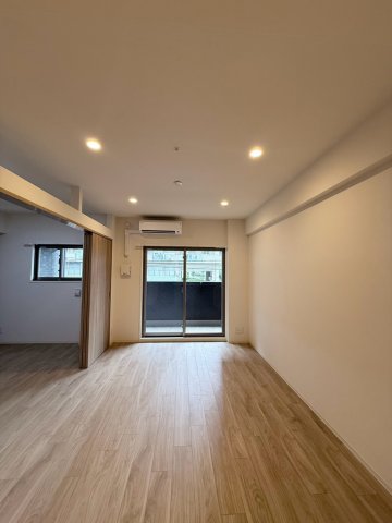 ミラージュパレス新梅田Cieloの居間写真