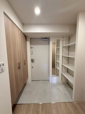 ミラージュパレス新梅田Cieloの玄関写真