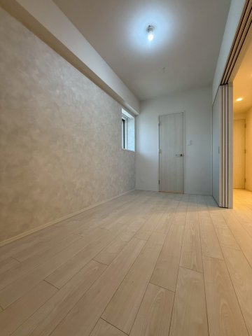 スプランディッド大阪EASTの居間写真
