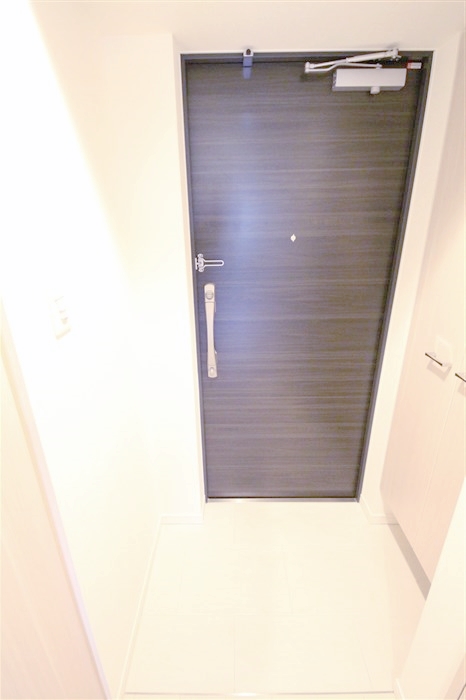 S-RESIDENCE新大阪Ridenteの玄関写真