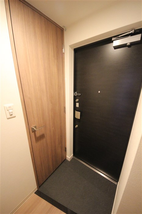 プレサンス松屋町グレースの玄関写真