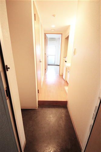 エスリード福島駅前の玄関写真
