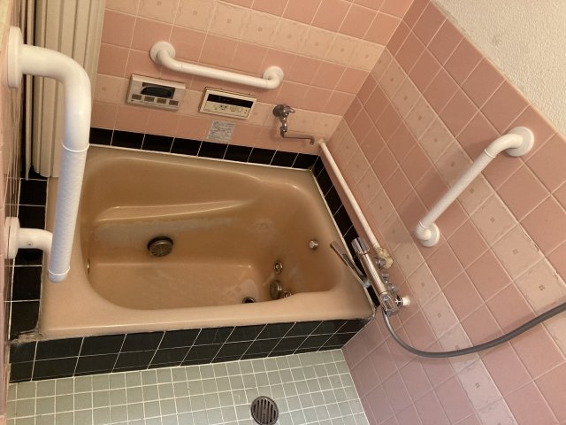 三郷町勢野西2丁目戸建の風呂写真