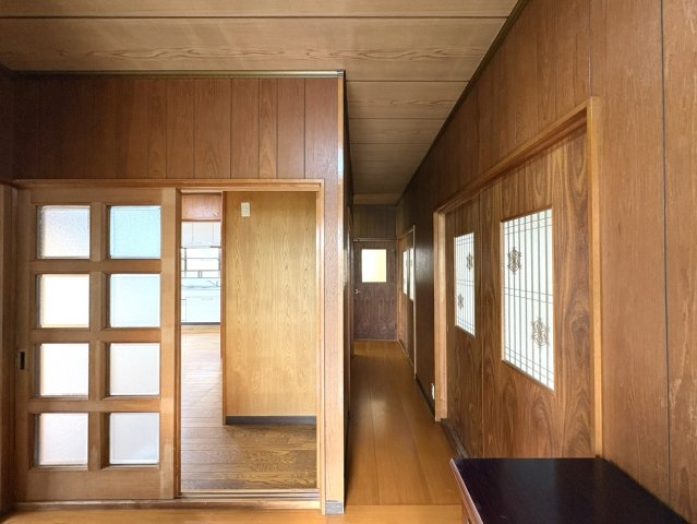 近鉄生駒線 平群駅 徒歩13分 2階建 築37年の内装写真