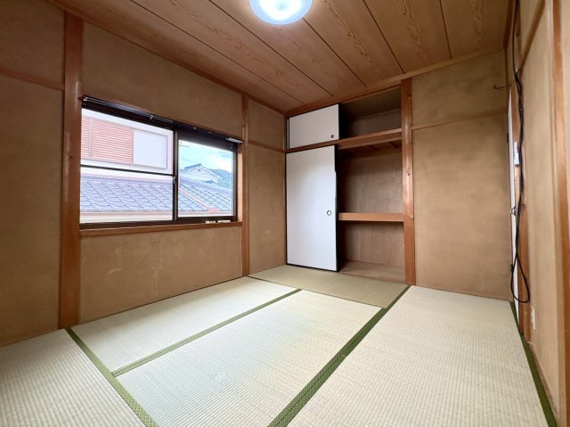 近鉄生駒線 平群駅 徒歩13分 2階建 築37年の内装写真