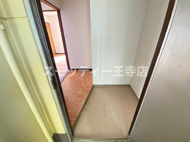 新和マンションの玄関写真