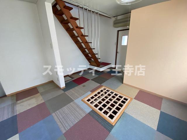 新和マンションの玄関写真