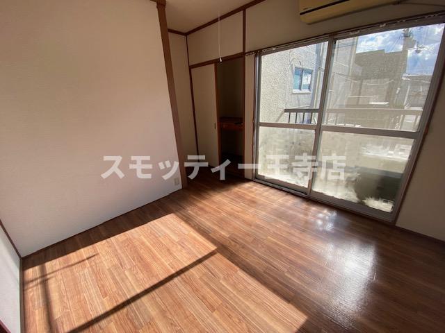 新和マンションの居間写真